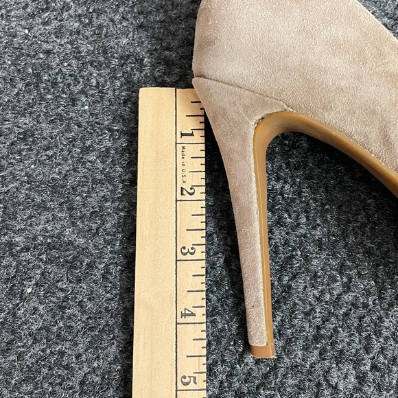 Gianni Bini Tan Suede Platform Heels 5" Neutral Size 6 Career Work Business - Picture 4 of 4